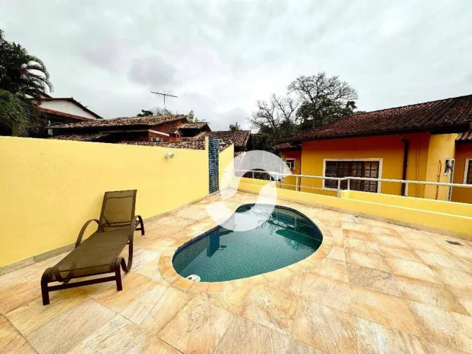 Casa com 4 dormitórios à venda, 326 m² em Pendotiba