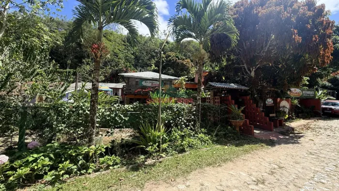 Pousada em funcionamento, com 5.363,24 m² de terreno e 854 m² de área construída