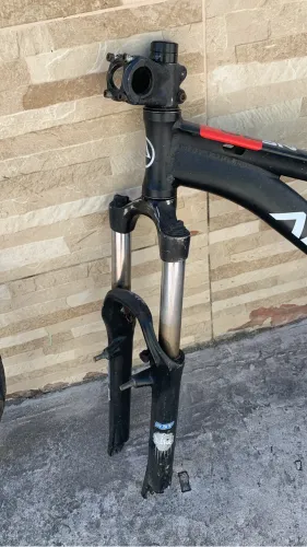 Suspensão Rst Dirt aro 26
