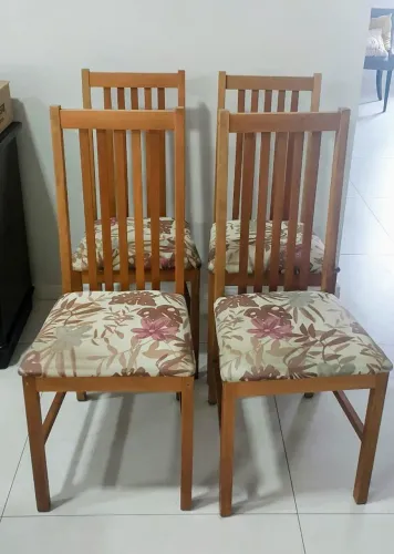 Conjunto de cadeiras