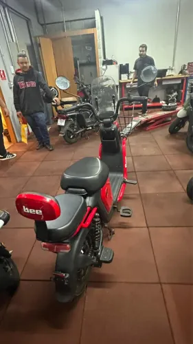 BEE S1 - Scooter eletrica