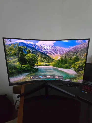 Monitor 32 polegadas g5 odyssey novo  curvo
