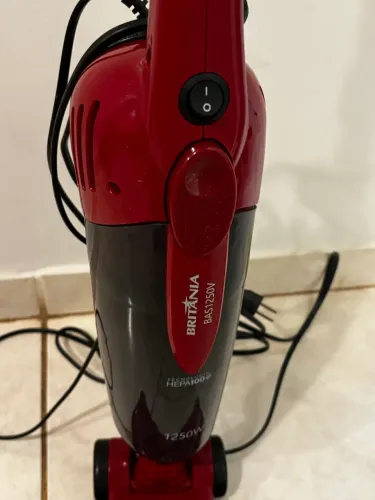 Vendo aspirador de pó semi novo, 127 volts