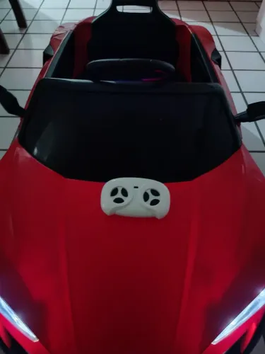 Carro elétrico infantil 