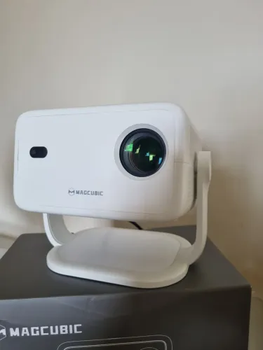 Projetor Magicubic L018