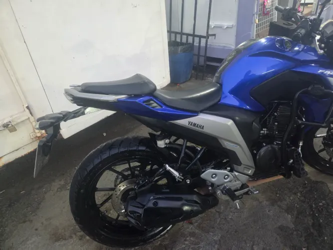 Moto Fazer 250