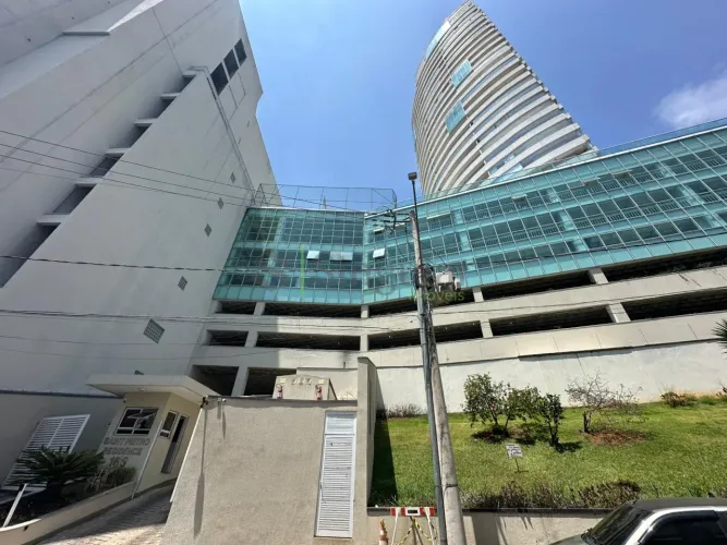 Ótima Oportunidade Apartamento Amplo em Condomínio Clube na Itamar Franco