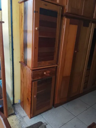 Armário multiuso 2 portas 1 gaveta em madeira