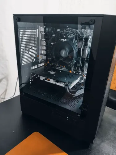 Pc gamer RYZEN 5 4650G-PRO 16GB RX580-8GB