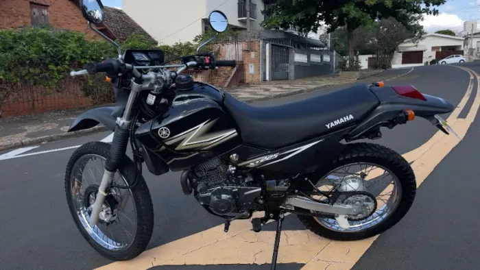 Yamaha XT 225 | 2005 | Apenas 9.700 km Originais - Único Dono - Relíquia