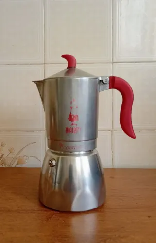Cafeteira Express Vermelha Moka Bialetti 6 Xícaras