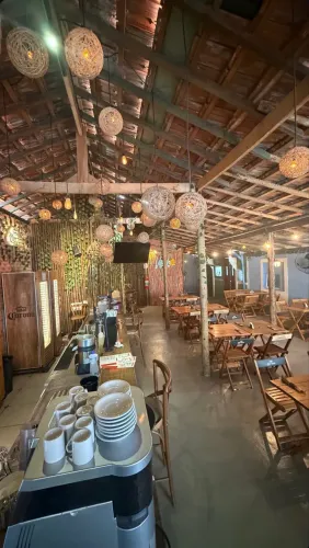 Passo ponto de restaurante em frente a faculdade mais cara do Brasil 