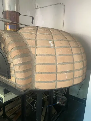 Forno de pizza tipo iglu