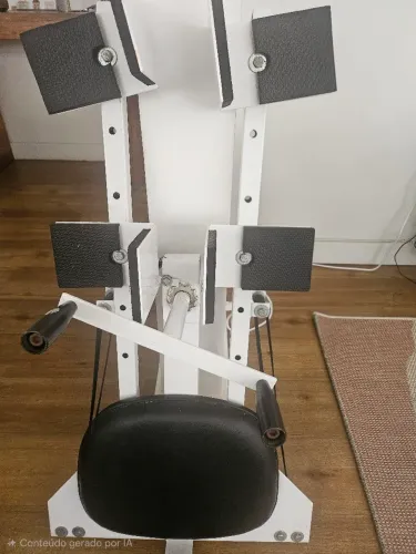 Aparelho de Alongamento / Abertura de Pernas - Seminovo - R$ 500