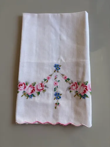 Toalha de lavabo vintage bordada à mão - mais de 50 anos - 70 × 40 cm