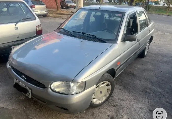 Ford Escort GL 1.6 MPI 2000