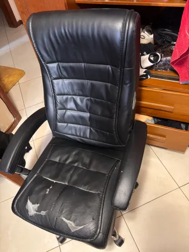 Cadeira escritório de couro