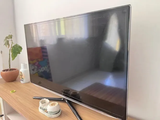 TV Samsung Smart TV LED 40" Full HD - Excelente Estado!