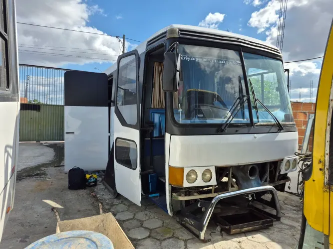 Onibus casa container