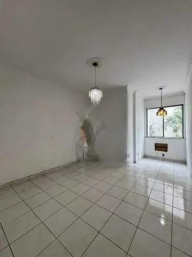 Apartamento : / Residencial / Laranjeiras