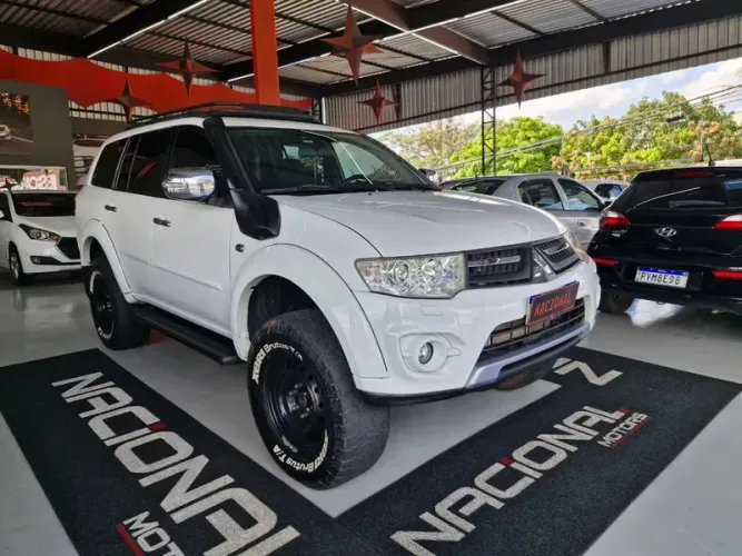 Mitsubishi Pajero Dakar 3.2 4X4 T.i. Dies. 5P Aut. 2015