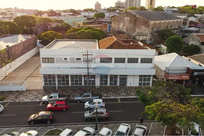 Prédio Comercial para Aluguel na Av. Brasil  Antigo Banco Itaú