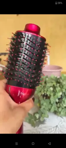 Vendo escova secadora elétrica giratória, nova!!