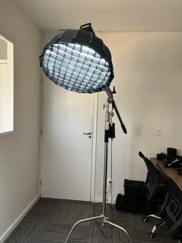 Softbox Greika com colmeia (grid) + Suporte Alumínio Reforçado