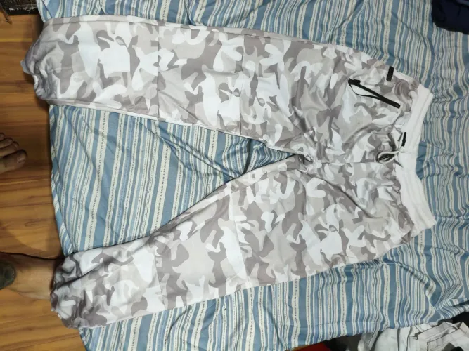 Calça camuflada moletom