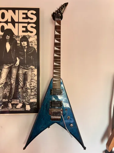 Guitarra Jackson King V Blue Swirl