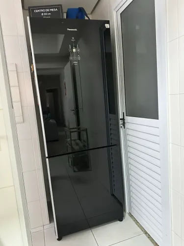 Geladeira Panasonic Inverter Preta