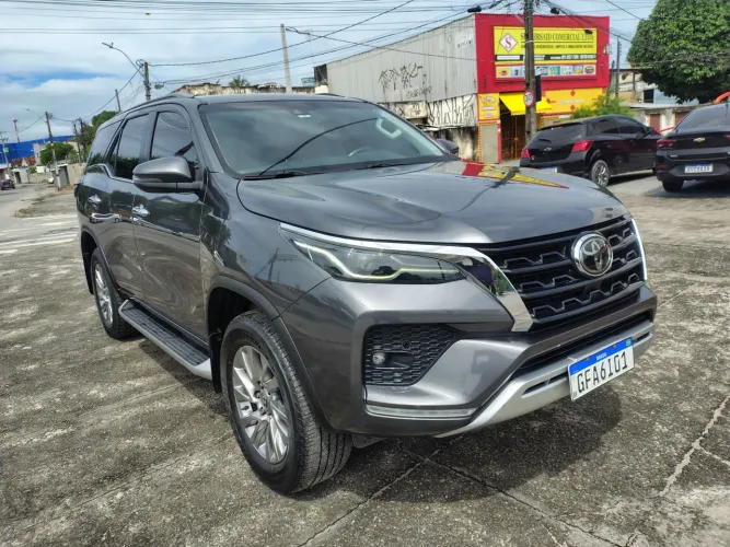 Toyota Hilux SW4 SRX 4X4 2.8 TDI 16V Dies. Aut. 2021