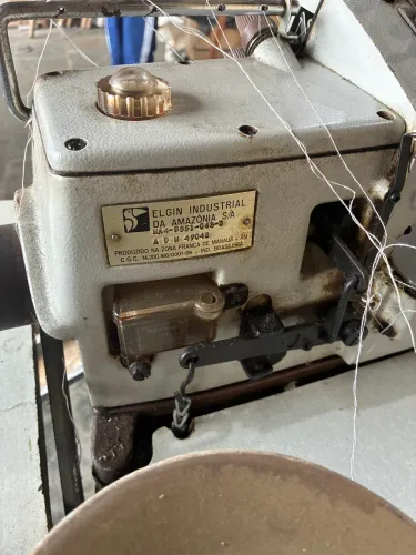 Máquina de costura interloque industrial 