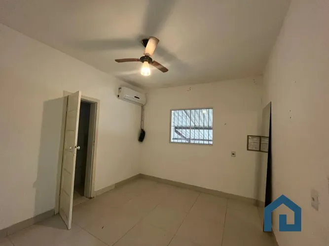 Imóvel comercial amplo com apartamento no Céu Azul