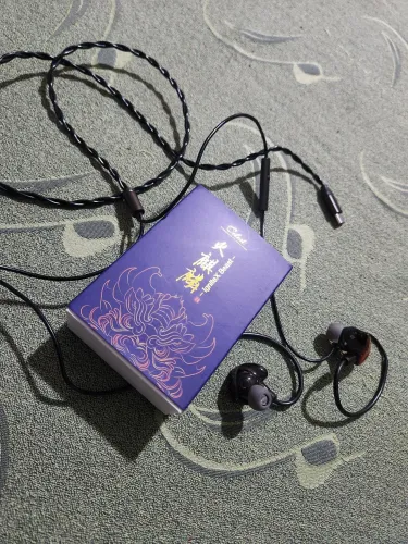 Fones Celest IgniteX Beast