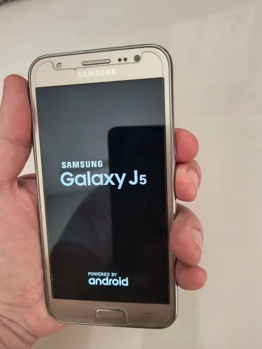 Celular Samsung Galaxy J5 dual p