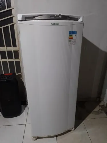 GELADEIRA CÔNSUL FROST FREE GELO SECO BEM CONSERVADA GELANDO PERFEITAMENTE LIGAÇÃO