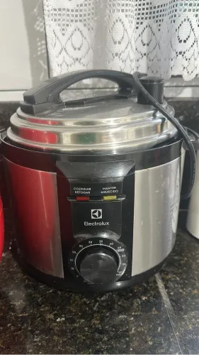 Panela de pressão elétrica