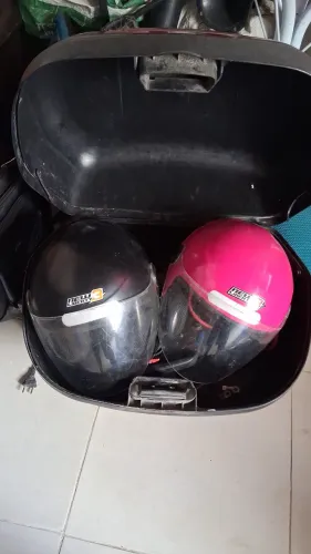 Pra vender tudo por 300.