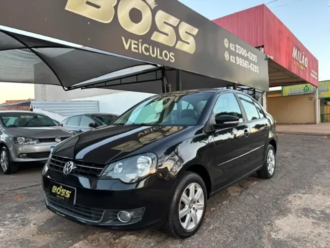 Volkswagen Polo Sed. Comfort. 1.6 MI Tot. Flex 8V 2013