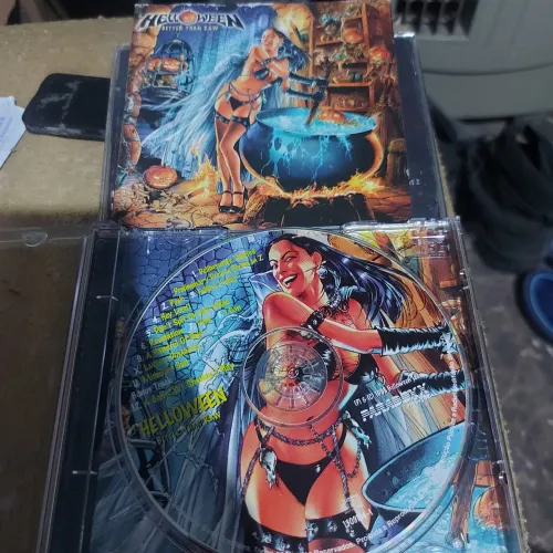 CD Helloween Better than raw c/ bônus 