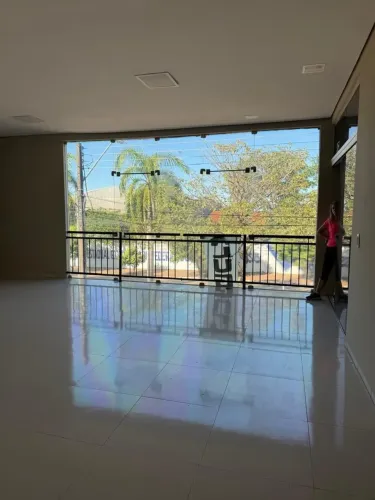 ALUGA-SE SALA COMERCIAL AVENIDA JOSÉ DE BRITO
