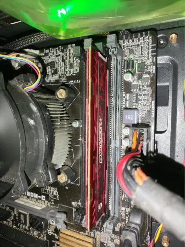 Memória 8GB. Ddr4. Pc. Usado 100%