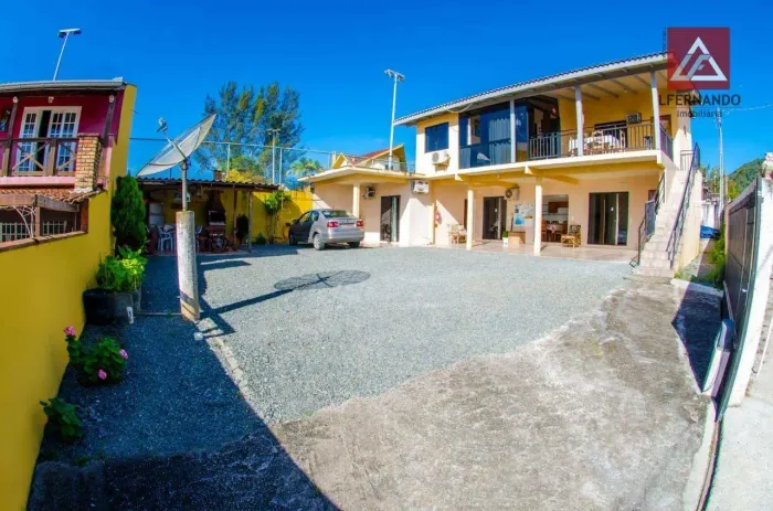 Pousada com 5 suítes à venda, 216 m² por R$ 1.600.000 - Praia de Armação do Itapocorói - P