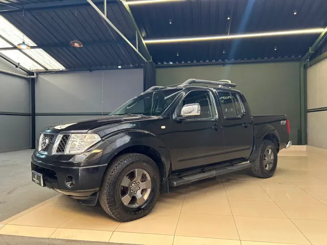 Nissan Frontier LE CD 4X4 2.5 TB Diesel Aut. 2013