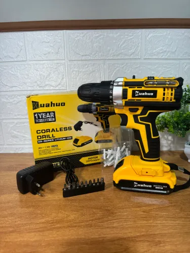 Parafusadeira Furadeira 26v 1 bateria + acessórios- NOVA