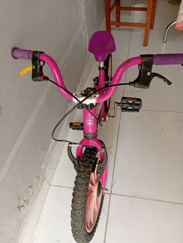 Bicicleta infantil aro 16 em bom estado