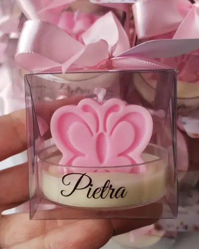 Lembrancinhas velas aromáticas borboleta na caixa de acetato com base acrílico