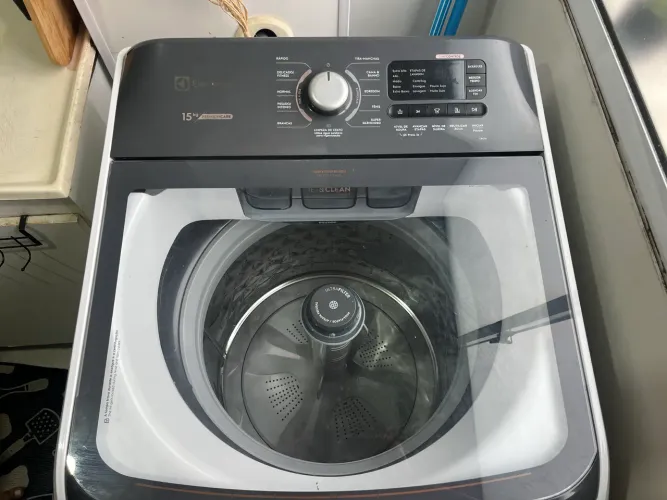 Lavadora Electrolux 15kg Premium Care LEC15