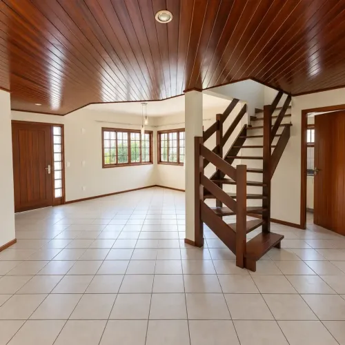 Imóvel para aluguel possui 130 metros quadrados com 3 quartos em Carianos - Florianópolis